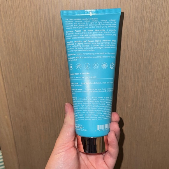 Onsen White Pagoda Hand Cream - Picture 3 of 4